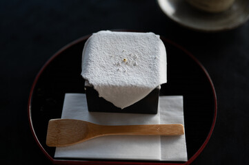 白い枡ティラミス　升ケーキ　マス