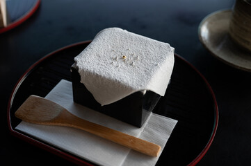 白い枡ティラミス　升ケーキ　マス