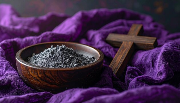 Aschermittwoch &ndash; Asche mit Holzkreuz auf violettem Tuch als Symbol f&uuml;r Bu&szlig;e und Beginn der Fastenzeit