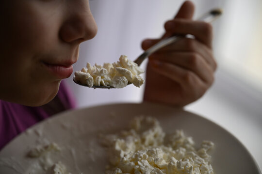 Cottage cheese. Cheese. Healthy food. Food for children. Breakfast. Cheese plate.