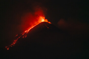 Eruption of Mount Etna at night © GPH-Foto.de