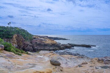 和歌山県白浜町の景勝地・千畳敷。幾層にも重なる岩肌と太平洋の絶景