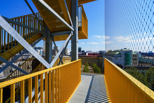 Modern yellow observation tower for the Binnenhof renovation in The Hague (Den Haag), South Holland, The Netherlands
