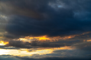 Fototapeta premium Soft, drifting clouds shaping a beautiful textured sky.