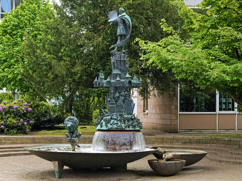 Osnabruck, Germany. Burgerbrunnen (The Citizens' Fountain) at the Square of the Peace of Westphalia. The fountain by the German sculptor Hans Gerd Ruwe was unveiled in 1986.