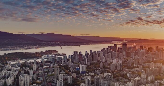 Aeria sunrisel hyperlapse of downtown Vancouver, Canada