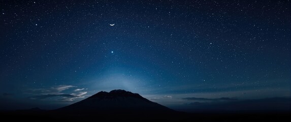 Fototapeta premium Night Sky Featuring Stars and Moon