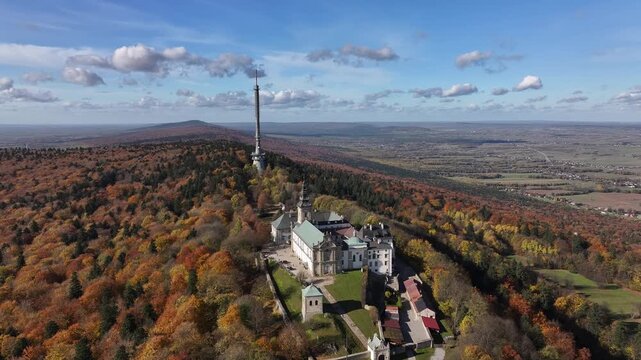 Świętokrzyski Park Narodowy jesień dron 4K Klasztor Św. Krzyż