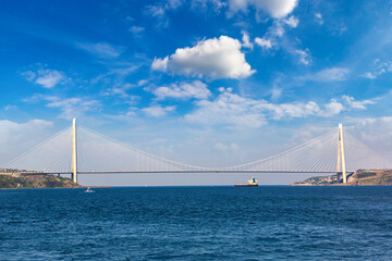 Obraz premium Yavuz Sultan Selim Bridge in Istanbul