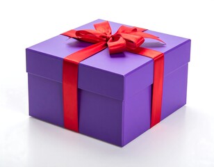 Obraz premium A square purple gift box is tied with a bright red ribbon. The box sits against a white background with soft shadows
