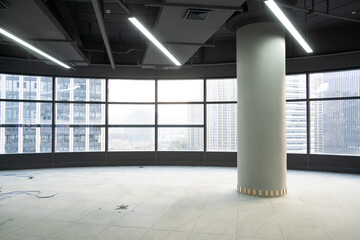 Naklejka premium Empty rough space in high-rise office building