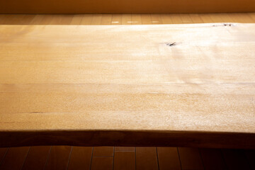 食卓のテーブル　木目　天板