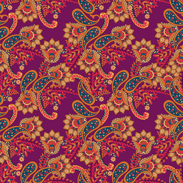 Elegant Vector Seamless Pattern with Ornamental Paisley and Flowers