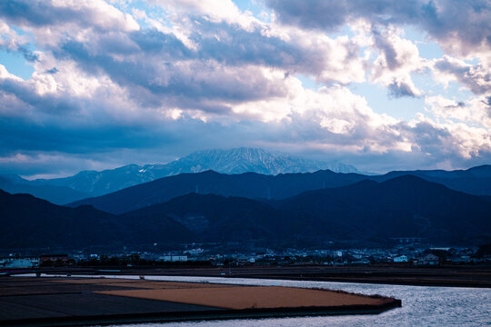 石鎚山の観える風景