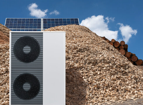 Kombination W&auml;rmepumpe und Photovoltaik mit Hackschnitzelheizung &ndash; ein hocheffizientes Hybrid-System
