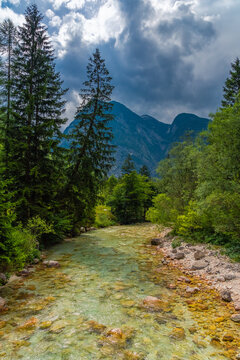 Siguiendo el cauce del rio Soca, Eslovenia