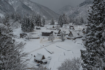 越中五箇山相倉合掌造り集落の雪景色