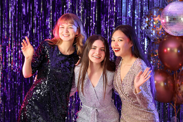 Beautiful young women on prom night © Pixel-Shot