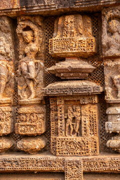 This erotic stone sculpture at the Konark Sun Temple depicts an intimate couple in close embrace, symbolizing fertility, human desire, and tantric philosophy in Odishan temple art.
