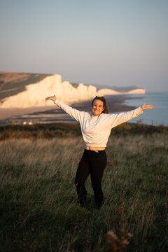 Une femme heureuse en nature