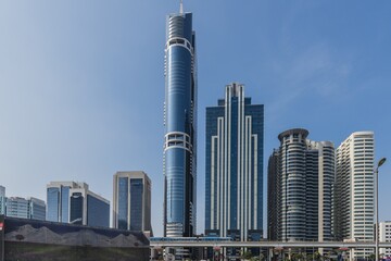 metro w centrum miasta ,Dubai