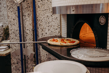 Wypiekanie pizzy w piecu