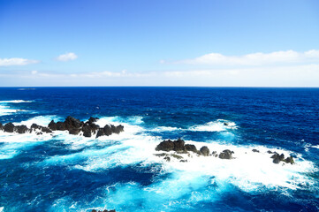Madera wybrzeże Oceanu Atlantyckiego skaliste plaże