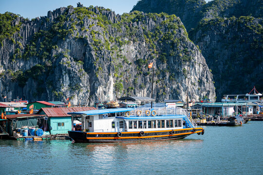 Vietnam, Vat Ba, Halong, Reisen, Wasser, Felsen, Asien