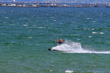 Kitesurfing on the island of Arousa, Galicia, Spain November 14, 2025 © GenadiyGM