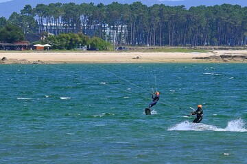 Kitesurfing on the island of Arousa, Galicia, Spain November 14, 2025 © GenadiyGM
