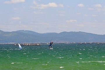 Kitesurfing on the island of Arousa, Galicia, Spain November 14, 2025 © GenadiyGM
