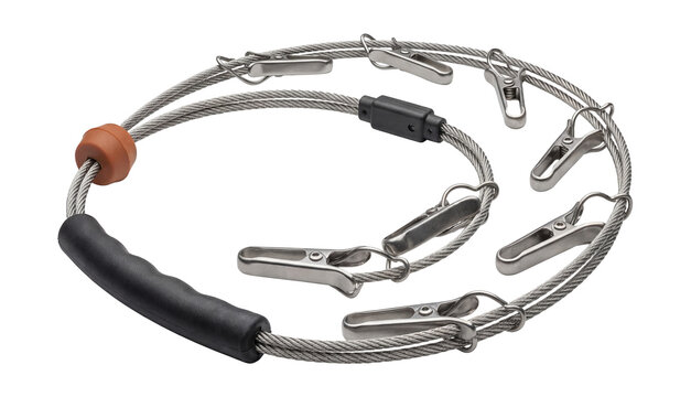 Lightweight metal fish stringer with multiple clips.