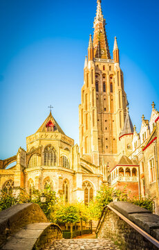 bridge to Vrouwekerk church, Bruges