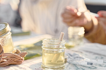 ビン入りのハチミツ