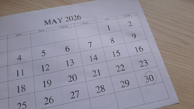 marking 30 May 2026 date on the calendar
