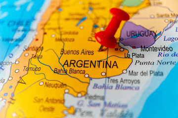 Naklejka premium Argentina map showing buenos aires with a red push pin indicating a travel destination or important location