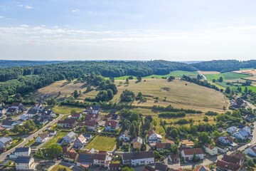 Fototapeta premium Ausblick auf den Geopark Ries im schwäbischen Donau-Ries rund um Gosheim im Sommer