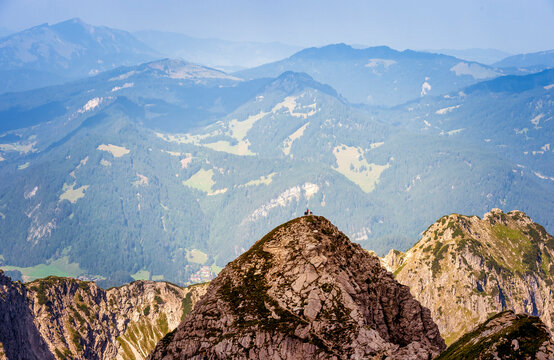 Ridge climbers on Nebelhorn mountain in the Allg�u Alps Bavaria Germany