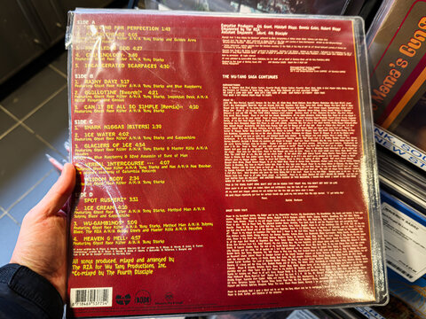 Vinyl back cover with tracklist and credits from Vilyl album Chef Raekwon Only Built 4 Cuban Linx
