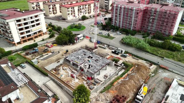 drone, immagini di cantiere in costruzione in citt&agrave;. Campania. Italia