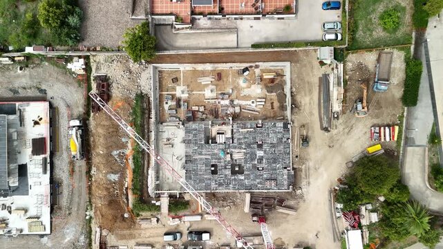 drone, immagini di cantiere in costruzione in citt&agrave;. Campania. Italia
