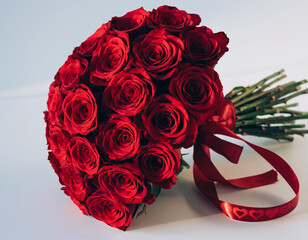 Elegant Red Rose Bouquet &ndash; Romantic Floral Arrangement on White Background