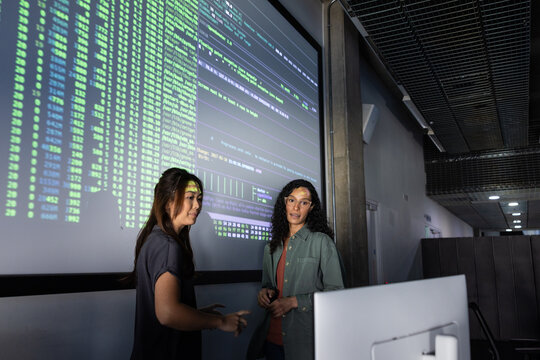 Data Discussion Among Colleagues in Office