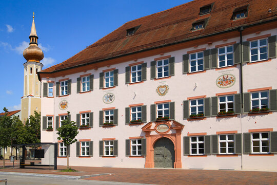 View at the "Town hall" of Erding with the "Frauenkircherl" in background
