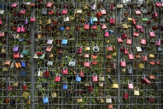Love locks, bridge at the Lech Falls, F&uuml;ssen, Ostallg&auml;u, Allg&auml;u, Bavaria, Germany
