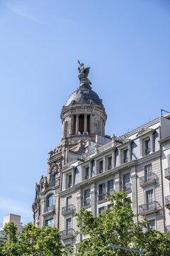 Building Edifici de la Uni&oacute; i el F&egrave;nix, Passeig de Gr&agrave;cia, Barcelona, Catalonia, Spain