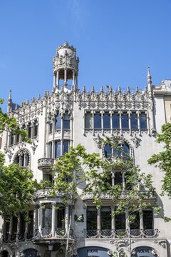 Casa Lle&oacute; Morera, Modernisme architectural style, Passeig de Gr&agrave;cia, Barcelona, Catalonia, Spain