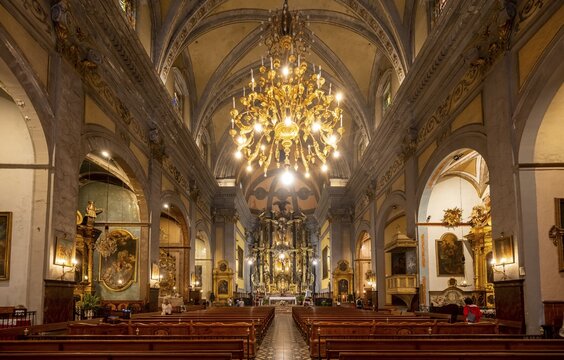 Interior of the church Parroquia de Sant Bartomeu de S&oacute;ller, with altar, Soller, Majorca, Spain