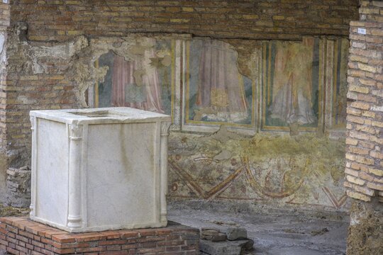 Altar at Largo di Torre Argentina, Rome, Italy