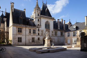 Obraz premium Place et Palais Jacques Coeur à Bourges